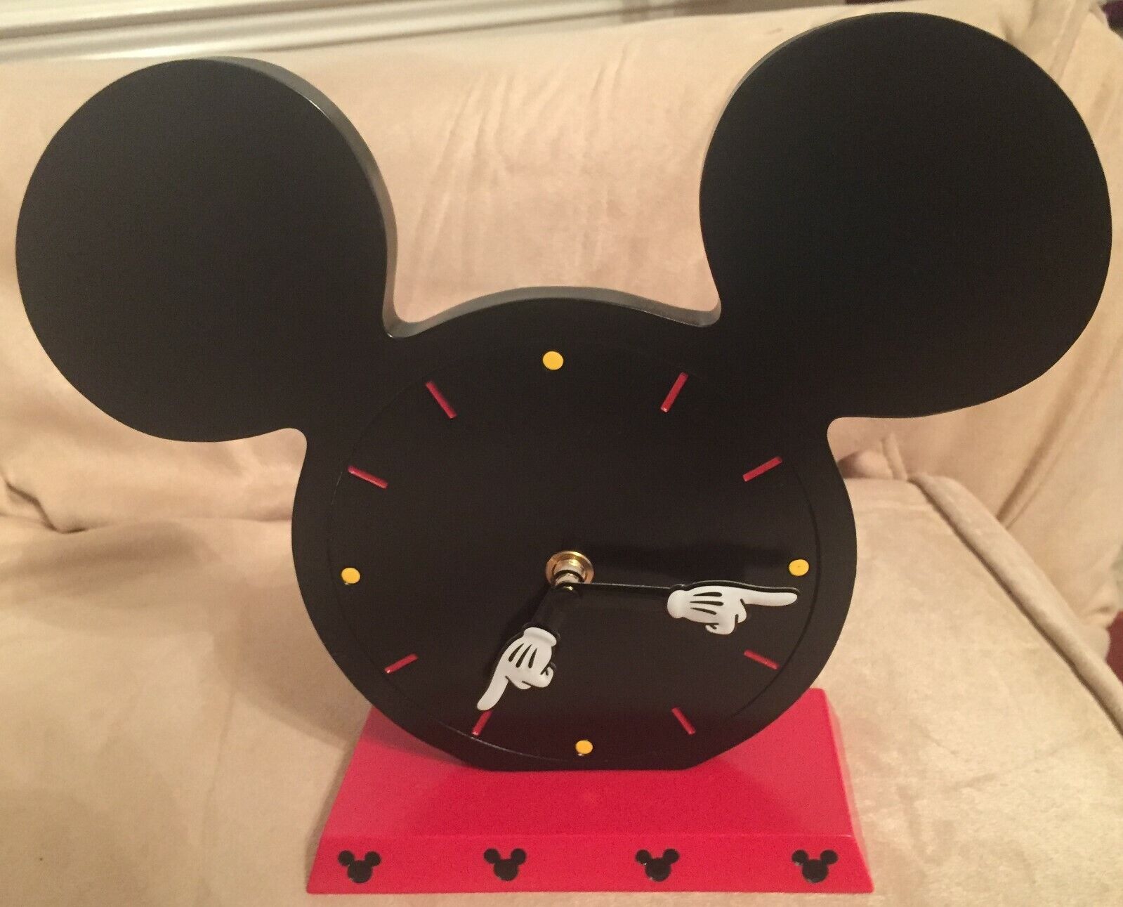 Disney Mickey Mouse Table/Shelf Clock New In Box 9 1/2\