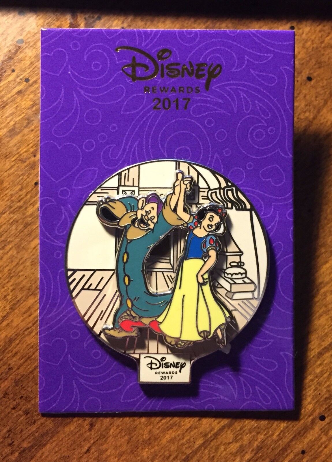 Disney Visa Cardmember Slider Pin Snow White 2017