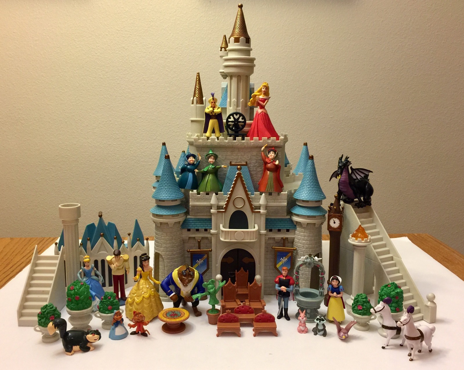 Walt Disney World CINDERELLA CASTLE MAGIC KINGDOM PLAY SET Playset for ...