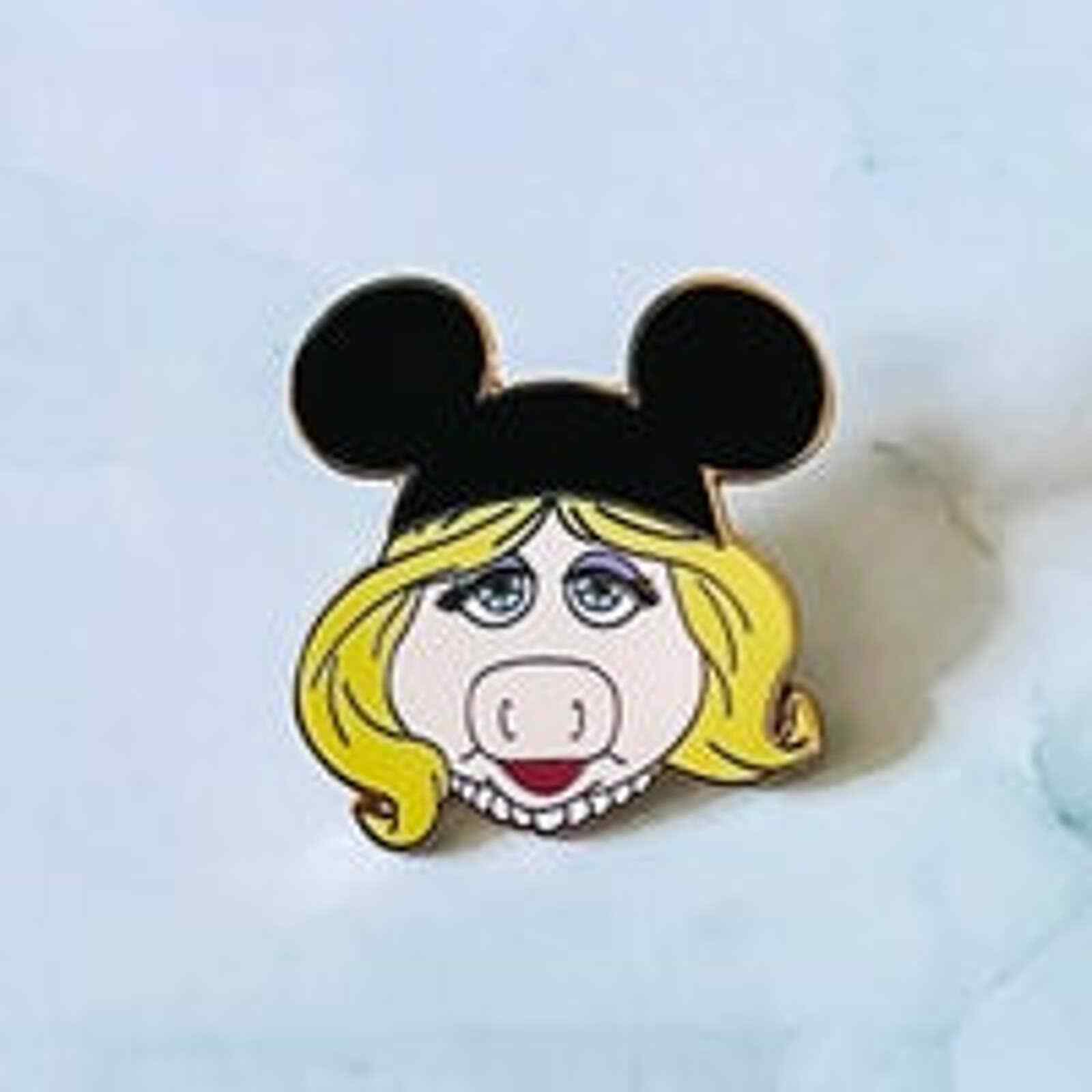 Disney Mini Pin | Miss Piggy — Muppets with Mouse Ears | 2008