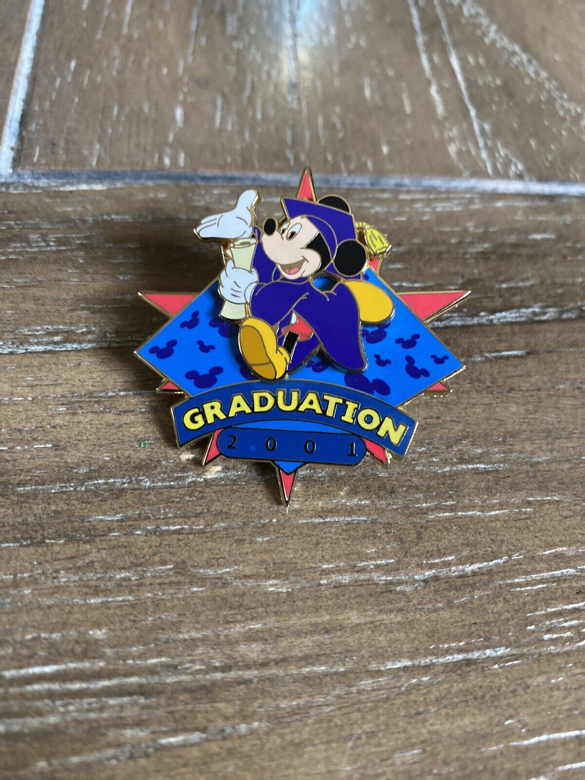 Disney Mickey Mouse Graduate Graduation 2001 LE Pin