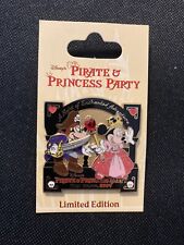DISNEY WDW PIRATE & PRINCESS PARTY 2007 MICKEY & MINNIE PIN ON CARD LE 5000 picture