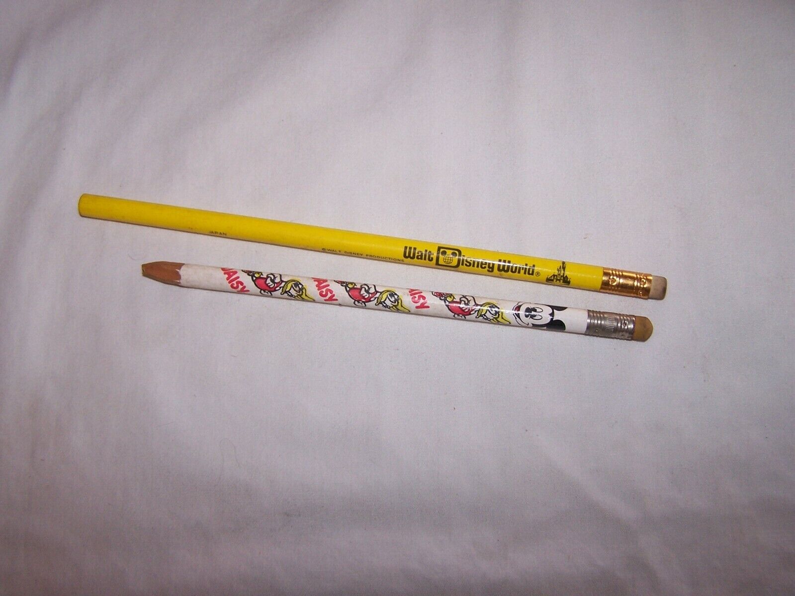 2 Vintage Pencils DAISY DUCK / MICKEY MOUSE - WALT DISNEY WORLD marked JAPAN