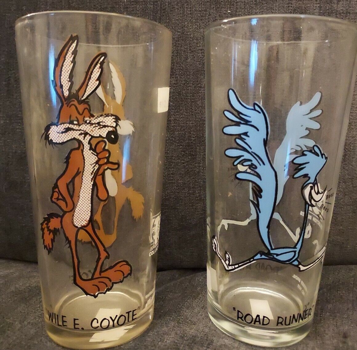 Vintage 1973 Pepsi Looney Tunes Wile E Coyote And Road Runner Glasses- Barware