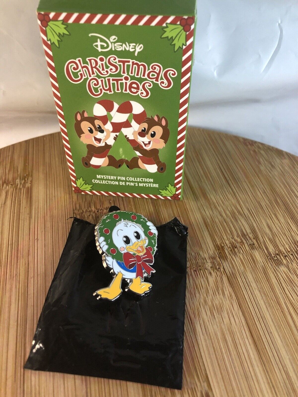Disney 2021 Christmas Cuties Mystery Pin Collection LR - Donald Duck New