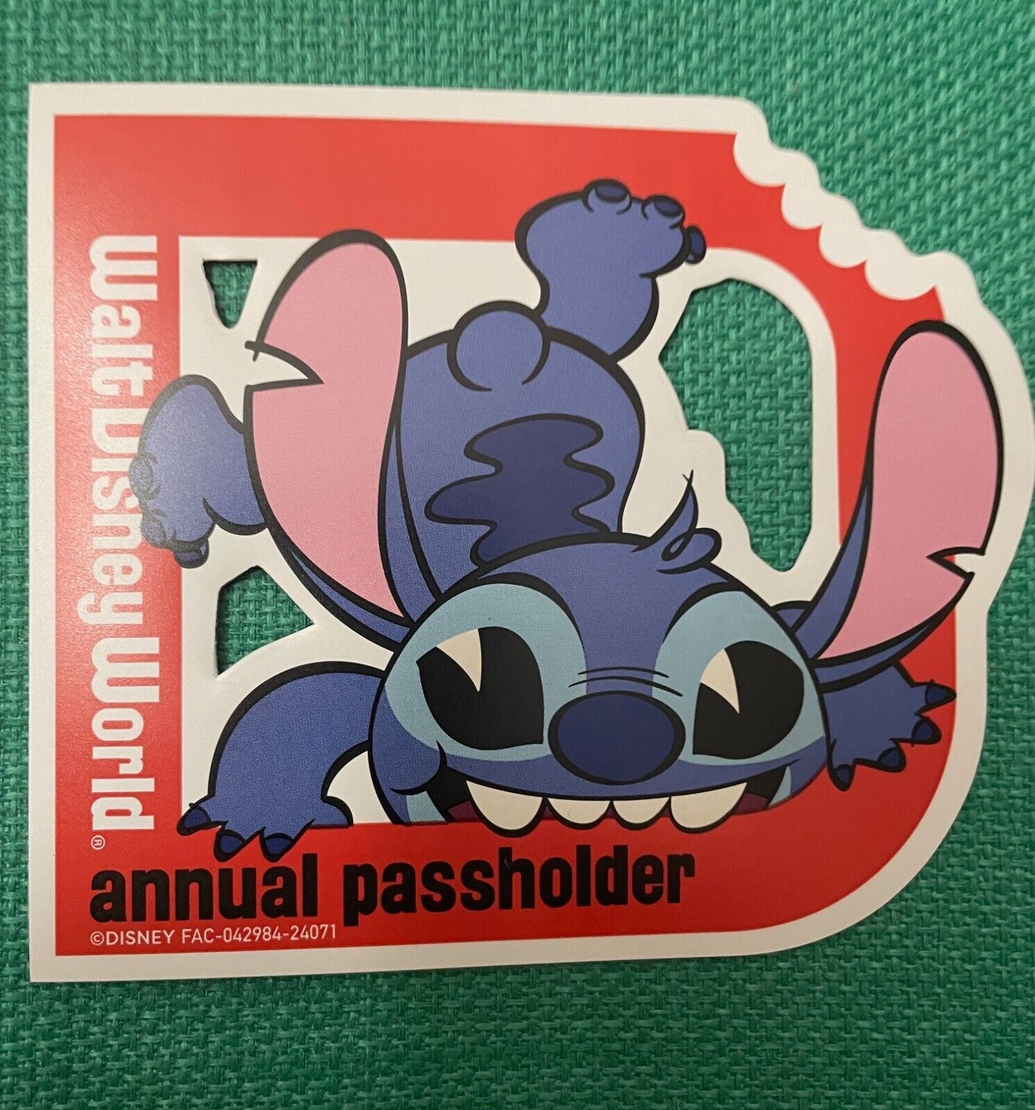 Walt Disney World Annual Passholder Magnet -- Stitch   