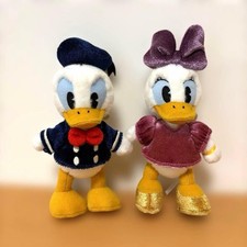 Tokyo Disney Resort Limited Edition Classic Old Donald & Daisy Plush Badge Doll picture