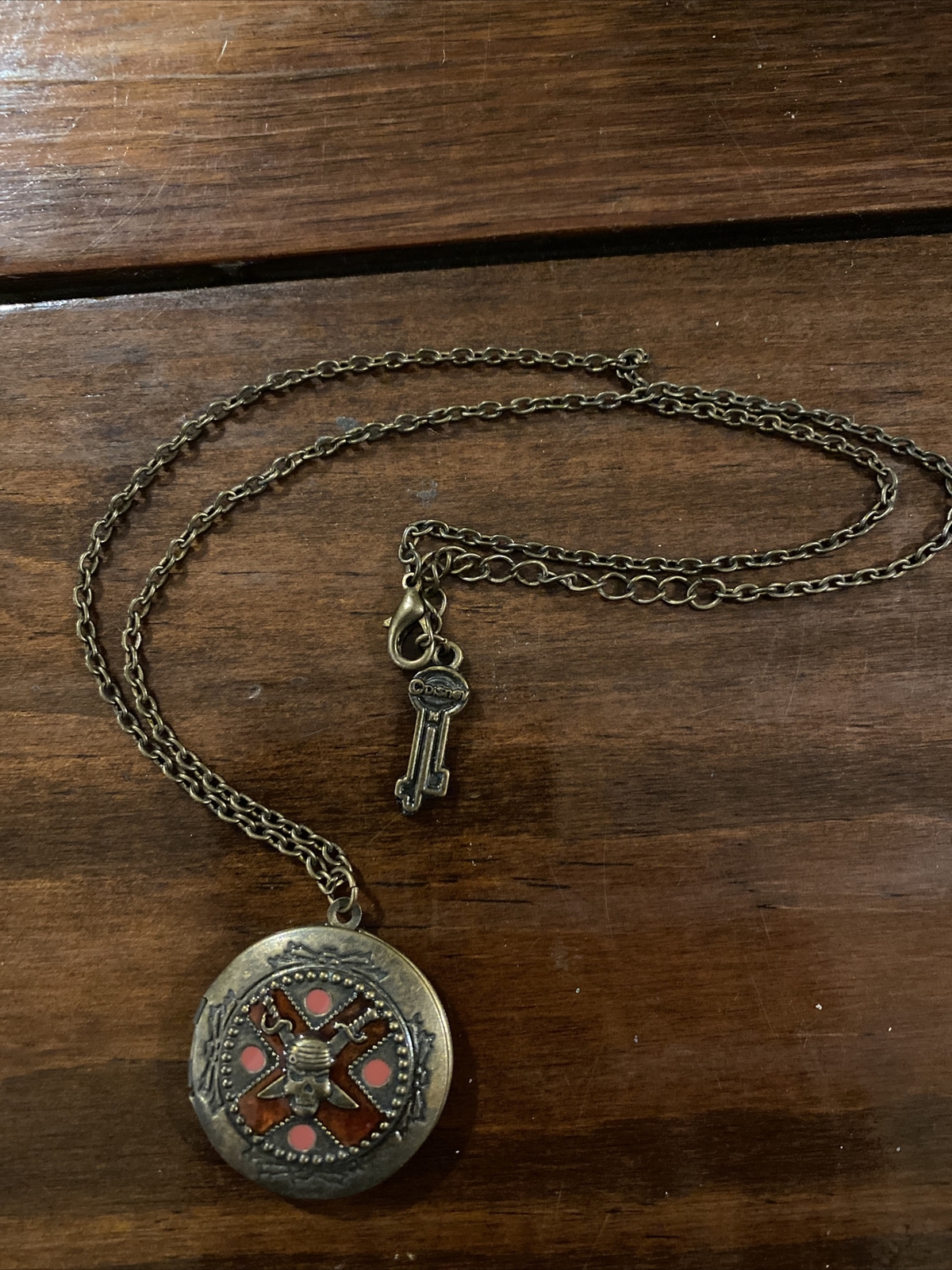 Funky Caribbean Style Pirates Skull Necklace – Retro Fancy Dress Nautical Captain