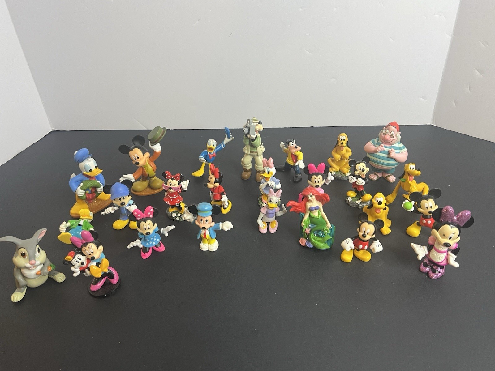 Lot of 25 VTG PVC Mini Figures Disney Donald Daisy Duck Mickey Minnie Mouse Goof Lot of 25 VTG PVC Mini Figures Disney Donald Daisy Duck Mickey Minnie Mouse Goof