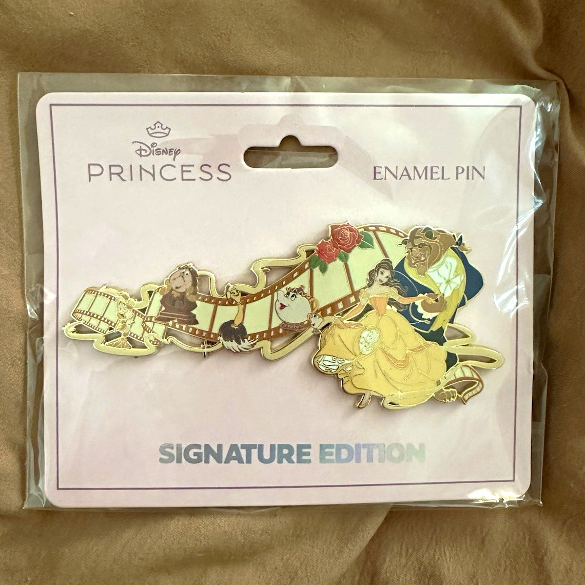 2026 Pink à la Mode Disney Princess Magic of Movies Jumbo Belle LE 2000 Pin 2026 Pink à la Mode Disney Princess Magic of Movies Jumbo Belle LE 2000 Pin
