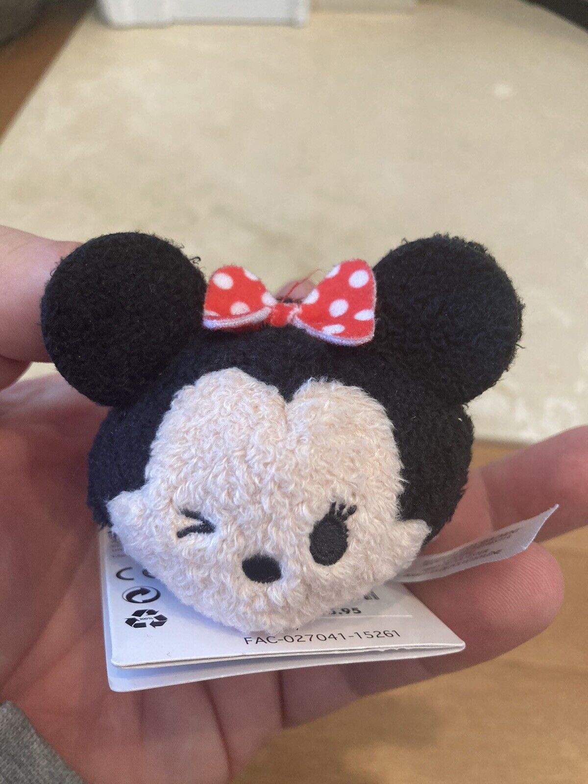 Disney Tsum Tsum 3.5” Mini Plush Winking Minnie Mouse