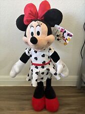 Mini Mouse Valentines Greeter picture