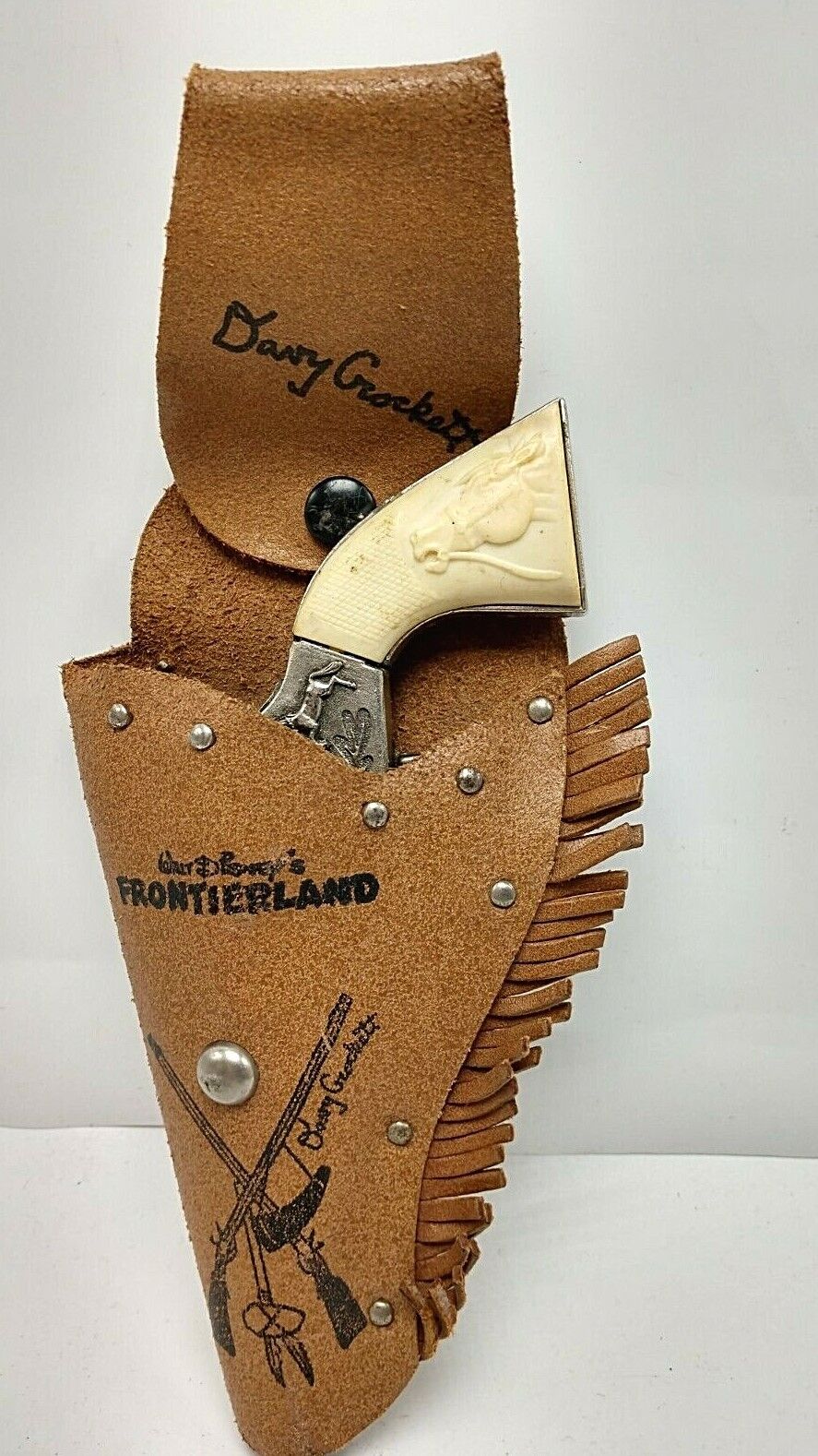 1955 Leslie Henry Davy Crockett Cap Gun w/ Walt Disney Frontierland Holster