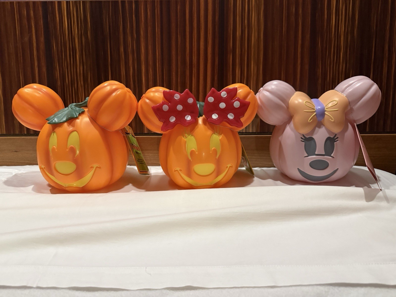 Lot Of 3 Disney 2026 Mini Mickey Minnie Mouse Musical Light Up Pumpkin Blow Mold Lot Of 3 Disney 2026 Mini Mickey Minnie Mouse Musical Light Up Pumpkin Blow Mold