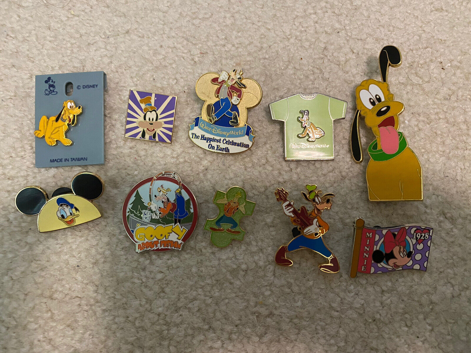 Disney Pin Lot Goofy Pluto Lifting Ear Donald Duck 10 Pins Grab Bag