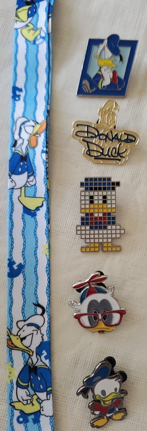 Donald Duck lanyard starter set with 5 Disney Trading Pins NEW
