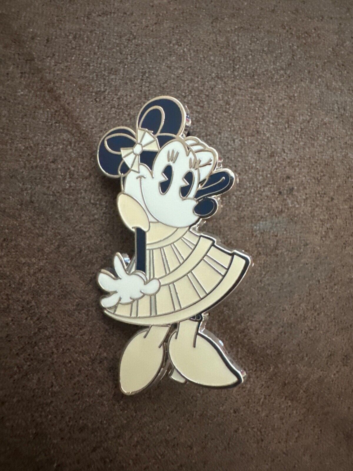 Minnie Mouse The Main Attraction Space Mountain Disney LR Pin