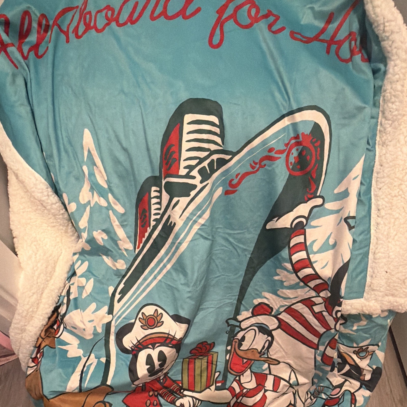 Disney Cruise Line Mickey & Donald Duck Ski Throw Blanket Bedding Christmas Disney Cruise Line Mickey & Donald Duck Ski Throw Blanket Bedding Christmas