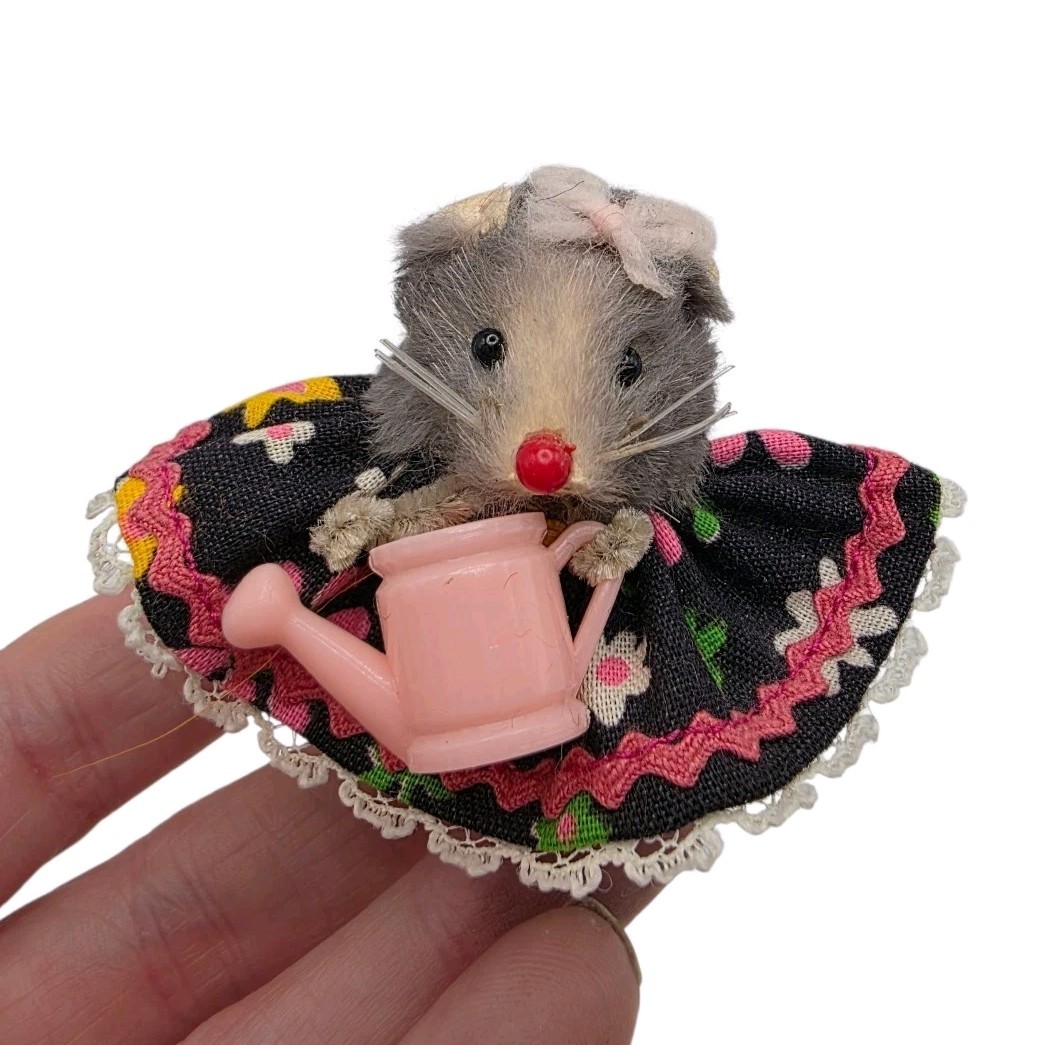 Vintage Original Fur Toys Mini Mouse In Dress With Watering Can West Germany 2 Vintage Original Fur Toys Mini Mouse In Dress With Watering Can West Germany 2