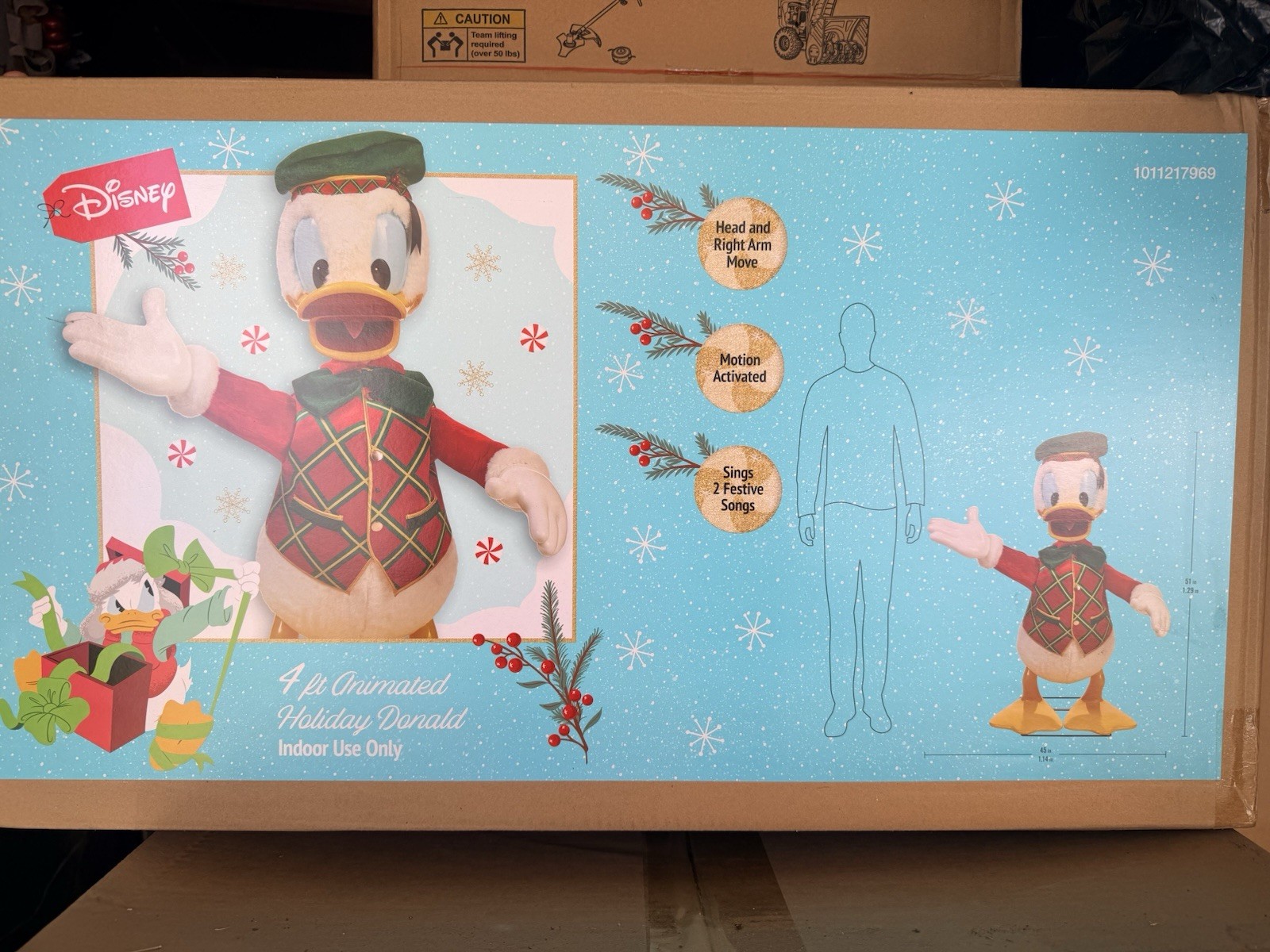 Donald Duck Christmas Decoration 4ft. Donald Duck Christmas Decoration 4ft.