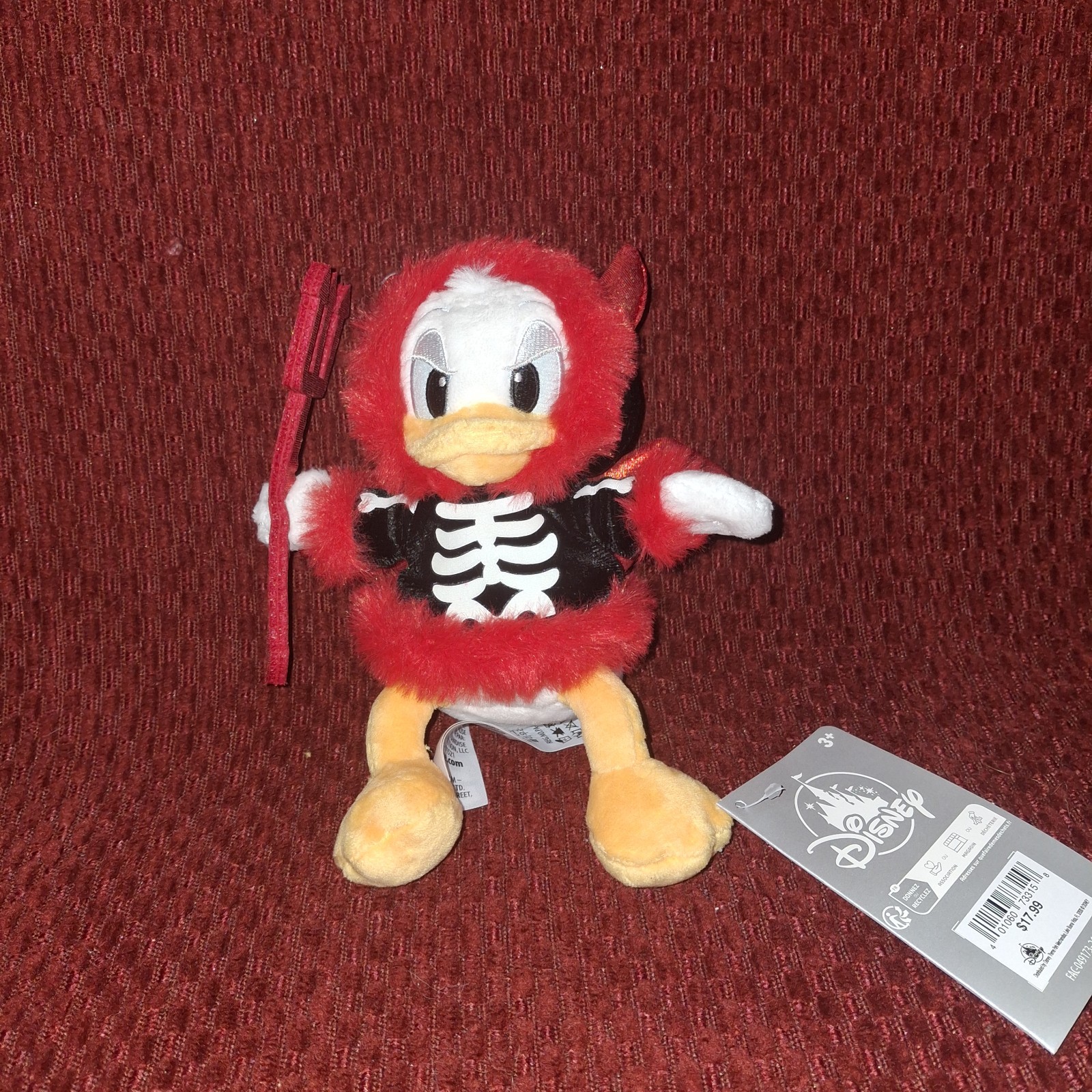 Disney Parks 2026 Halloween Donald Duck Devil Costume Bag Charm Keychain NEW Disney Parks 2026 Halloween Donald Duck Devil Costume Bag Charm Keychain NEW