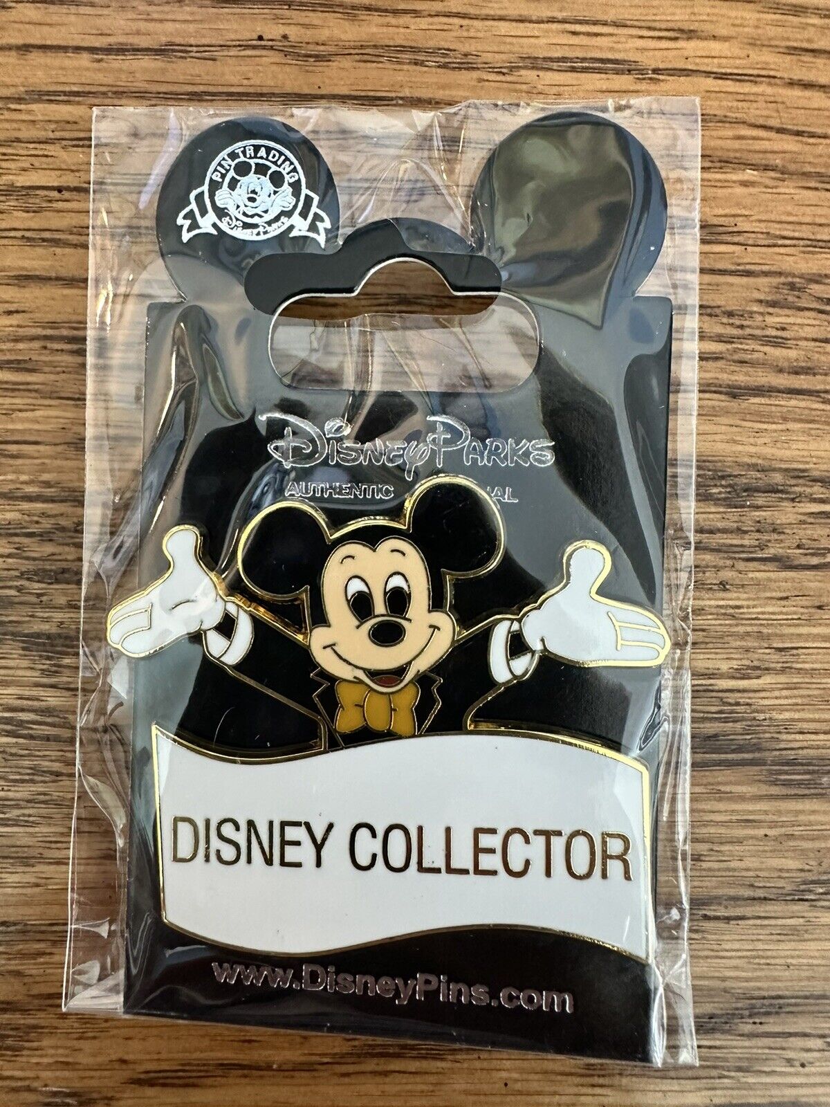 Mickey Mouse Disney Collector Trading Pin Disney Parks