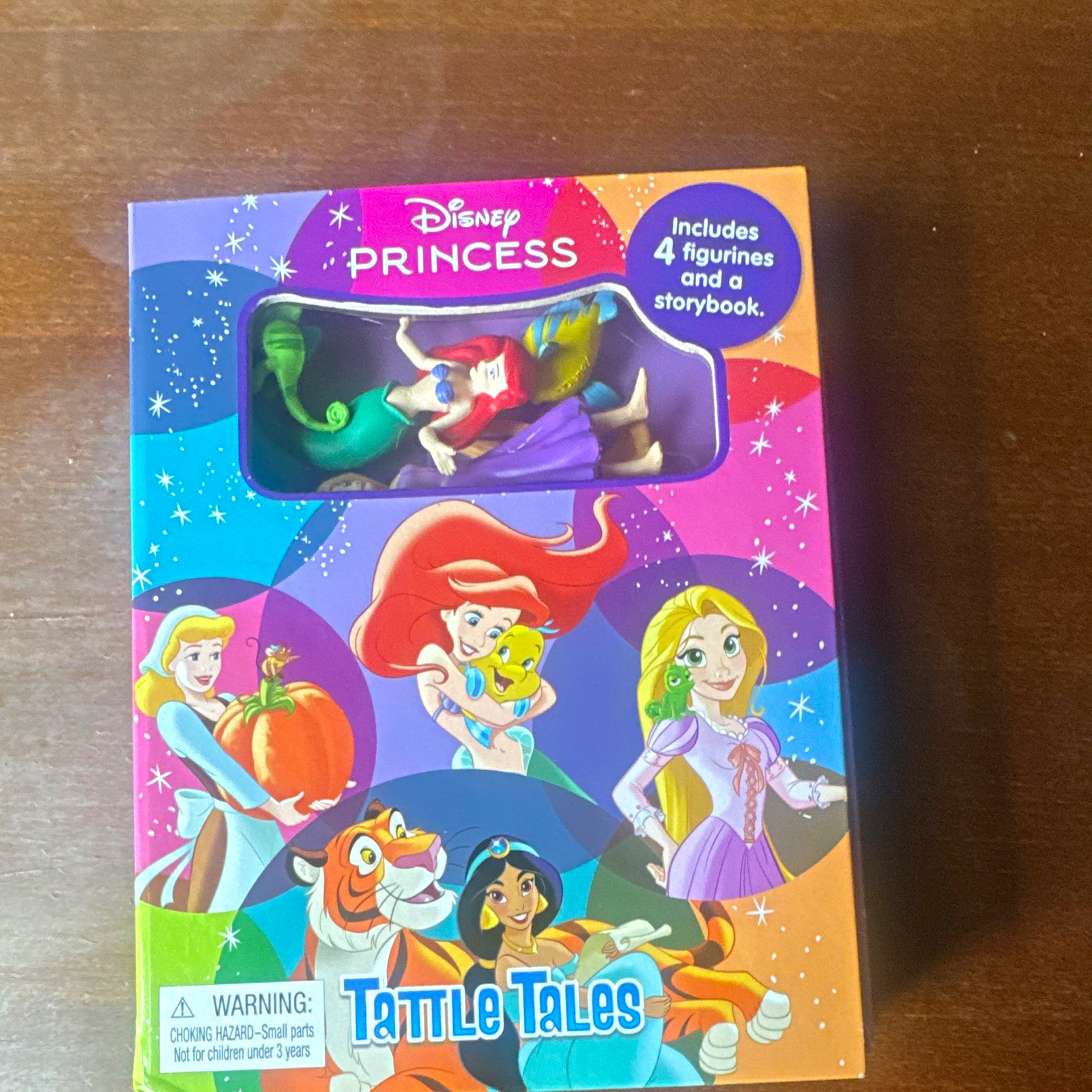 Disney Disney Princess Tattle Tales Storybook Set with 4 Figurines Disney Disney Princess Tattle Tales Storybook Set with 4 Figurines