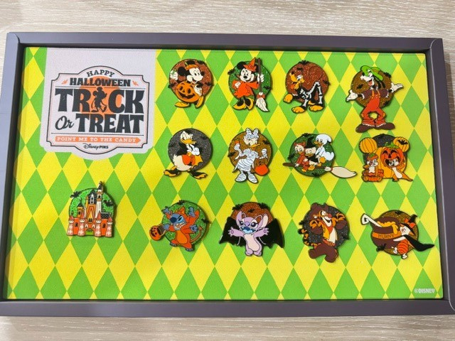 Disney Halloween Countdown Dressed Up Character Calendar Pin-PICK A PIN LE3000