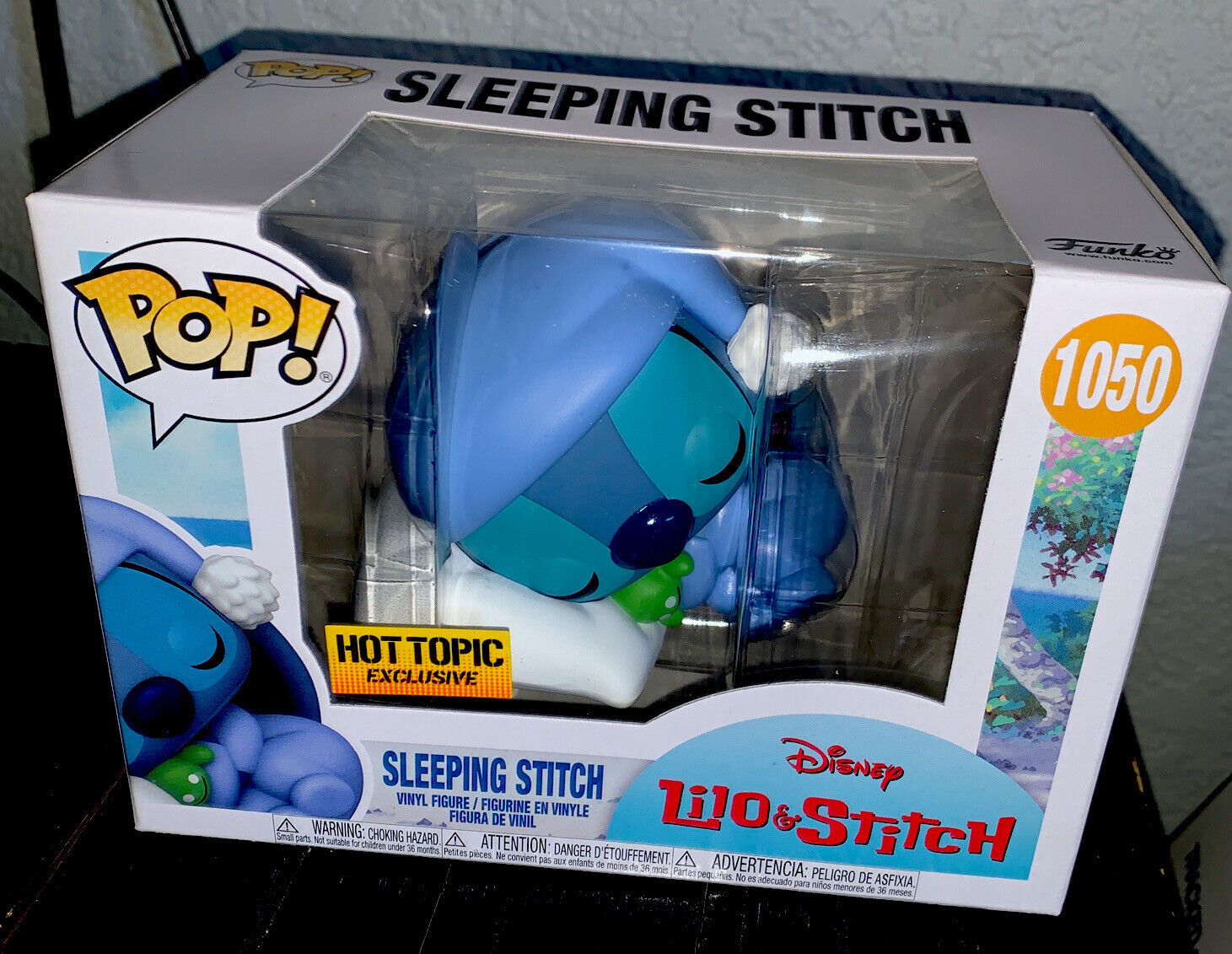 Funko Pop Disney; Lilo & Stitch: Sleeping Stitch - Hot Topic Exclusive