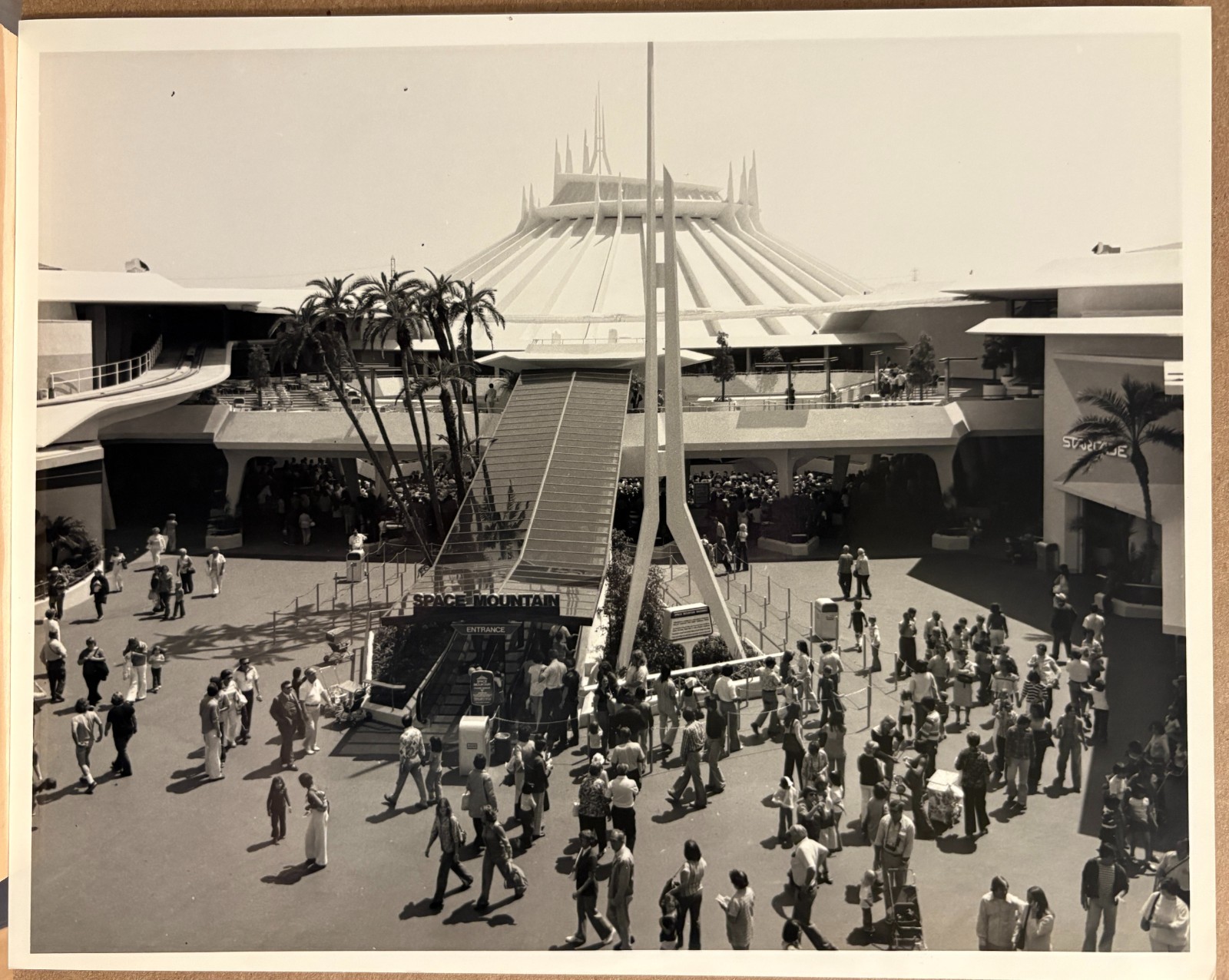 DISNEYLAND SPACE MOUNTAIN 1977 Tomorrowland Original Press Photo 8x10 NM RARE DISNEYLAND SPACE MOUNTAIN 1977 Tomorrowland Original Press Photo 8x10 NM RARE