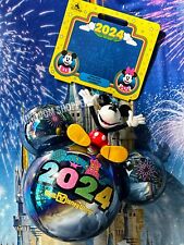 2024 Walt Disney World 4 Parks Christmas Ornament Glass Mickey Mouse New picture