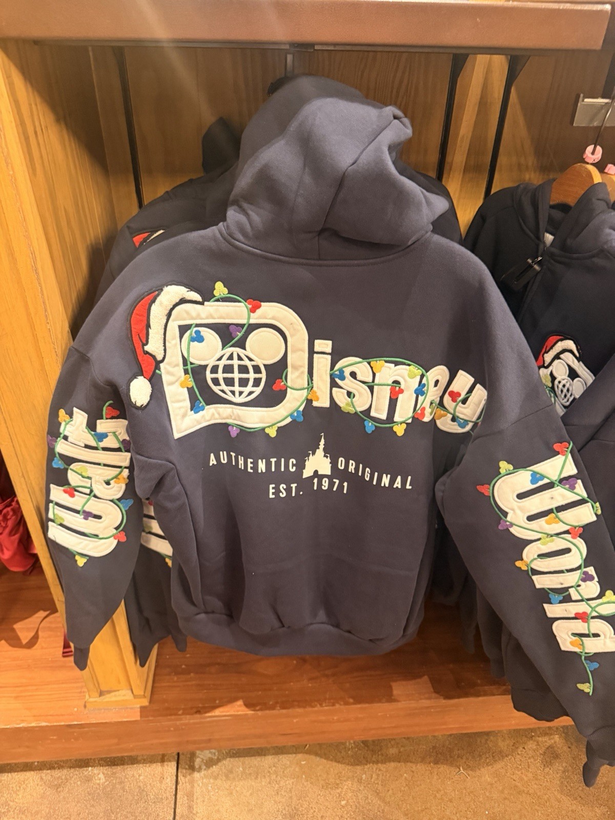 Disney World Holiday Lights Zip Up Hoodie Christmas 2026 WDW Adult NEW Size XL Disney World Holiday Lights Zip Up Hoodie Christmas 2026 WDW Adult NEW Size XL