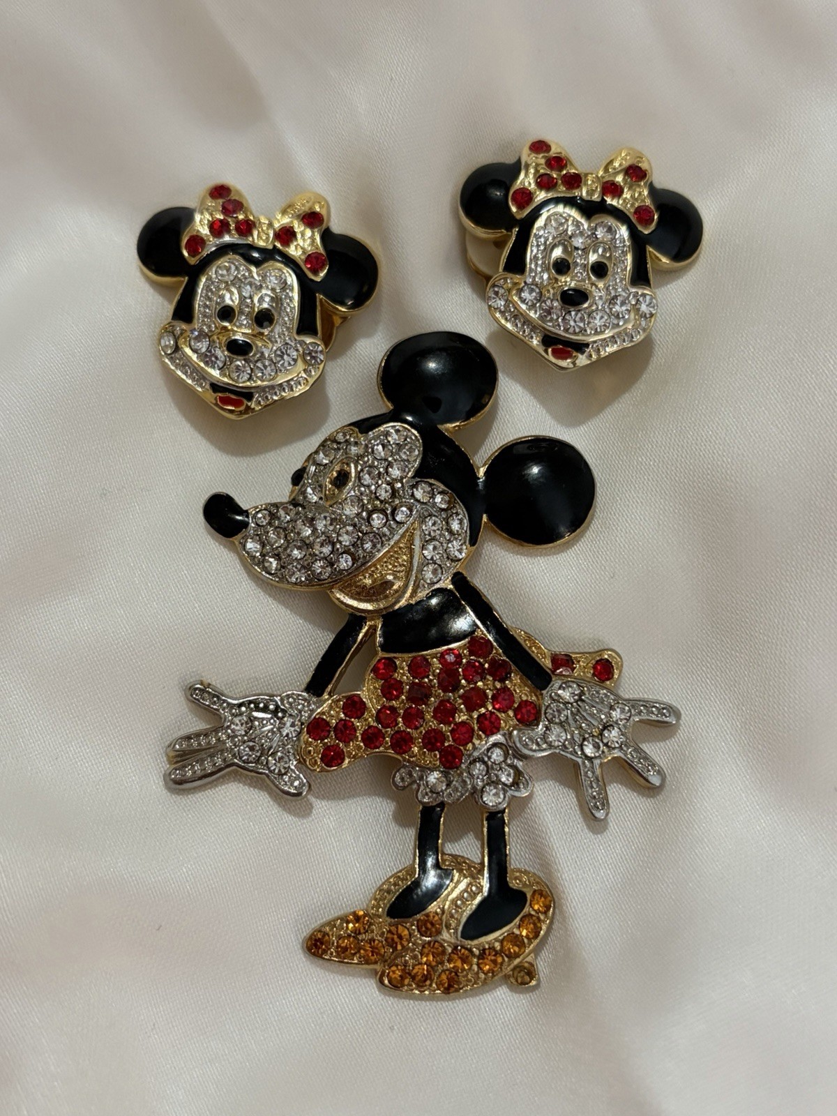 Vintage Disney Mickey Mini Mouse Enamel Rhinestone Brooch / Pin & Earrings Vintage Disney Mickey Mini Mouse Enamel Rhinestone Brooch / Pin & Earrings
