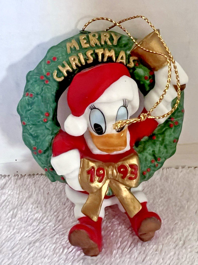 DONALD DUCK Merry Christmas Ornament Disney 1993 e SANTA WREATH ceramic DONALD DUCK Merry Christmas Ornament Disney 1993 e SANTA WREATH ceramic